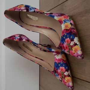 Guess flowery pumps